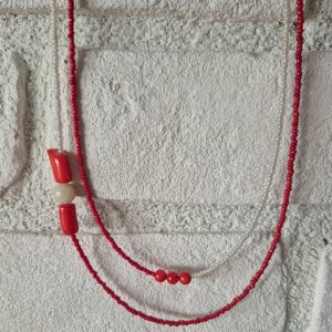 Kırmızı Beyaz Boncuk Kolye