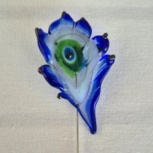 Mavi Tüy Yaka İğnesi